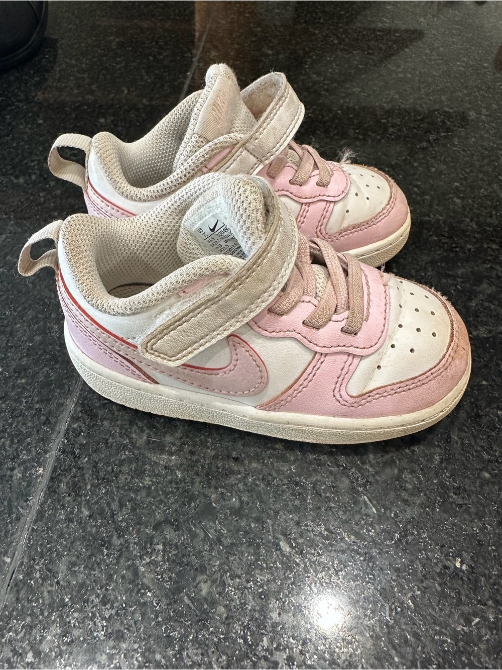 Nike court borough toddler  Pink and White Low-Top Hook-and-Loop Sneakers